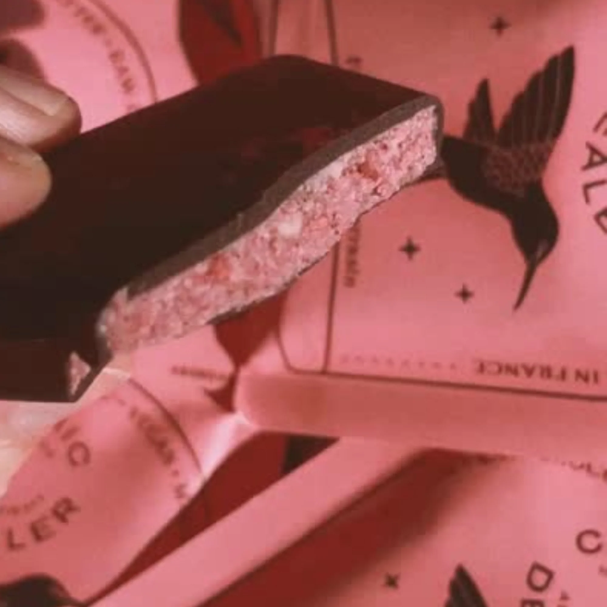 Cosmic Dealer Nut Butter Chocolate - Raspberry & Macadamia - Image 3