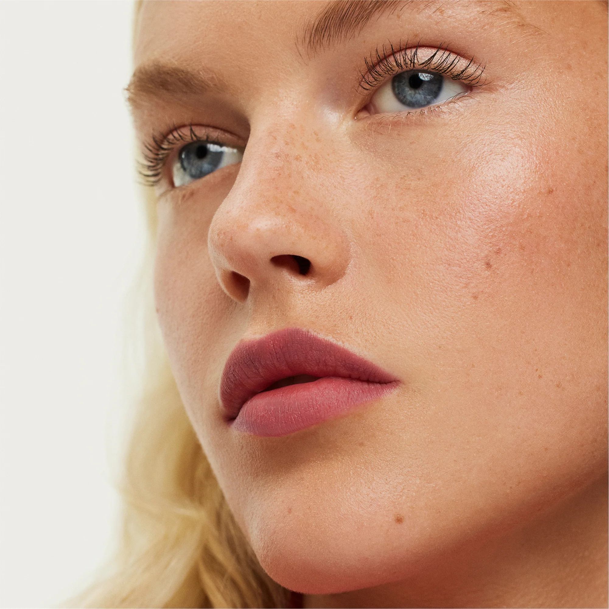 Ilia Sketch Hydrating Lip Crayon - Image 52