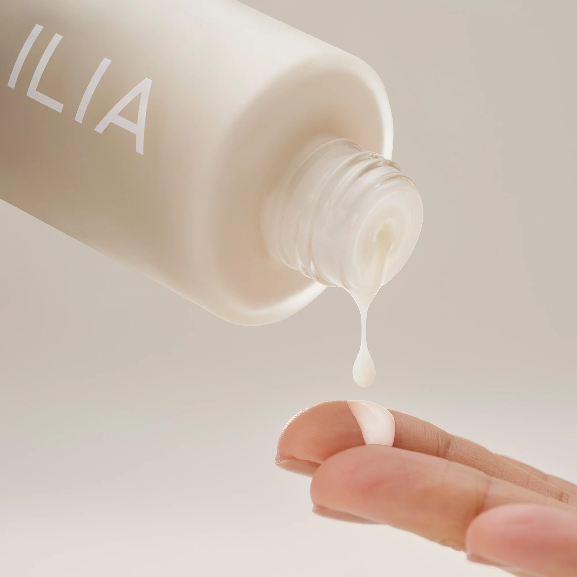 Ilia The Base Face Milk - Image 2