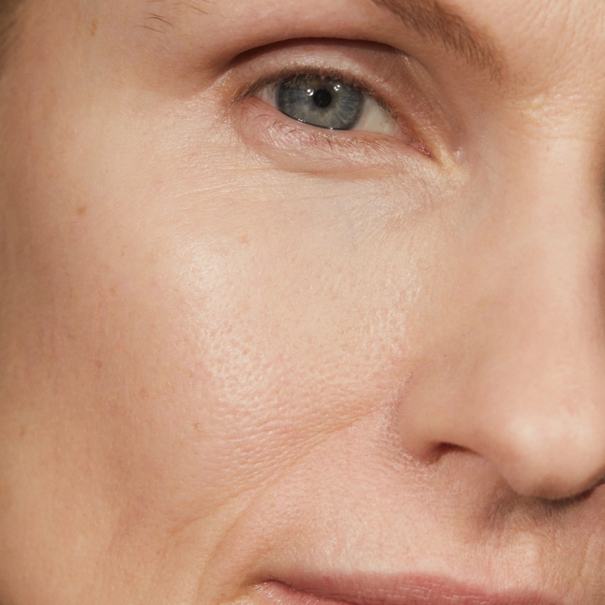 Madara Soft Silk Mineral Powder - Image 3