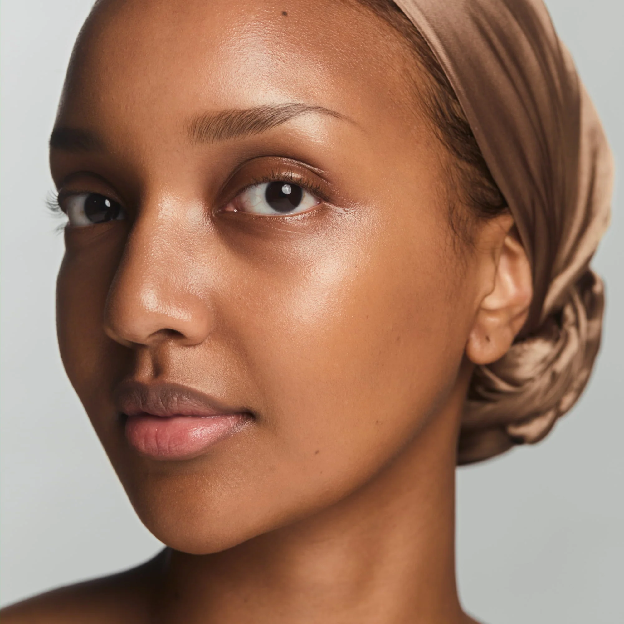 Madara CC GO - Tinted Ceramide Stick CC SPF30 - Image 15