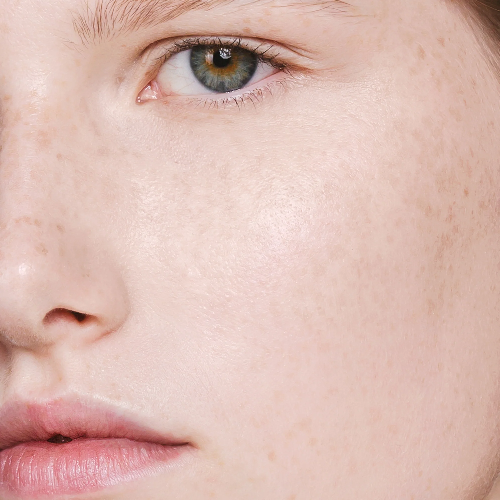 Madara Luminous Perfecting Concealer - Image 3