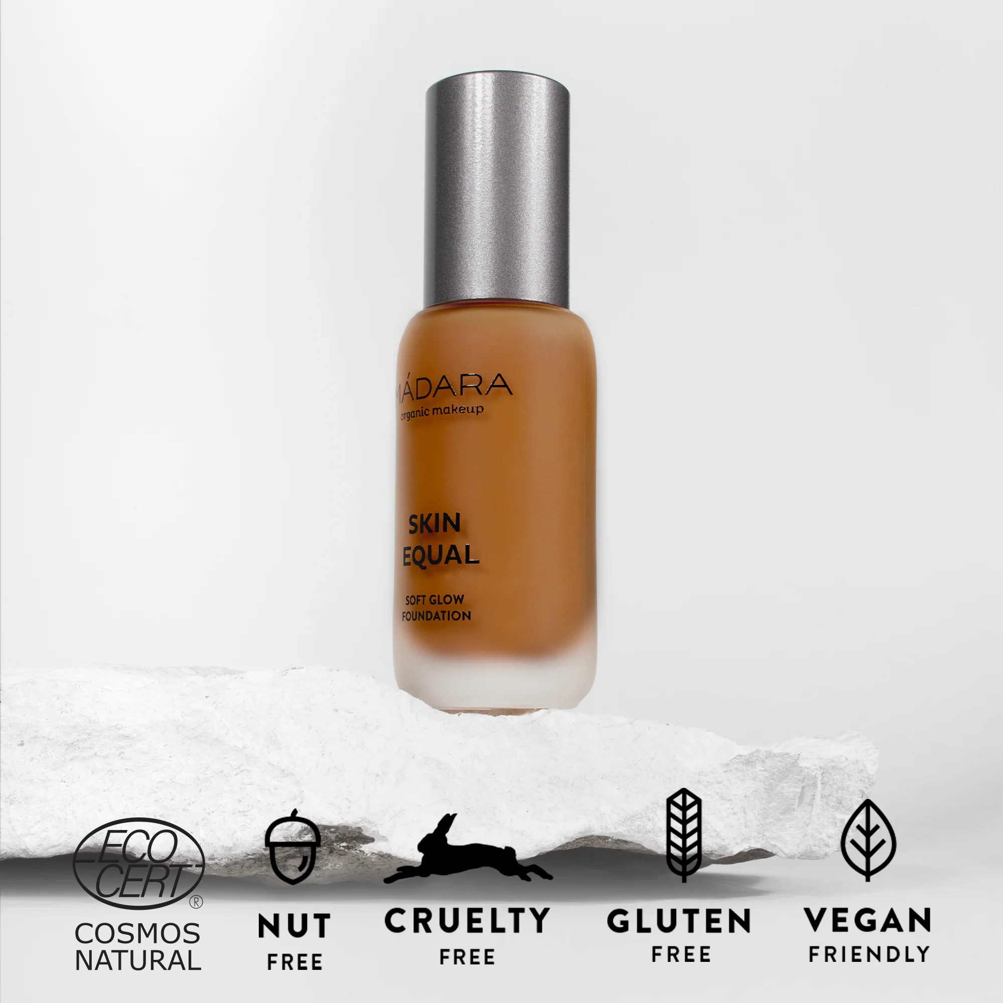 Madara Soft Glow Foundation SPF15 - Image 36