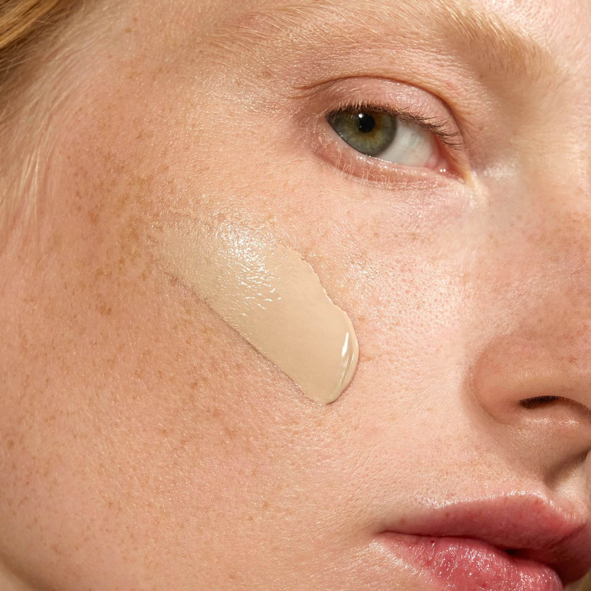 Madara Skinonyn Semi-Matte Peptide Foundation - Image 9