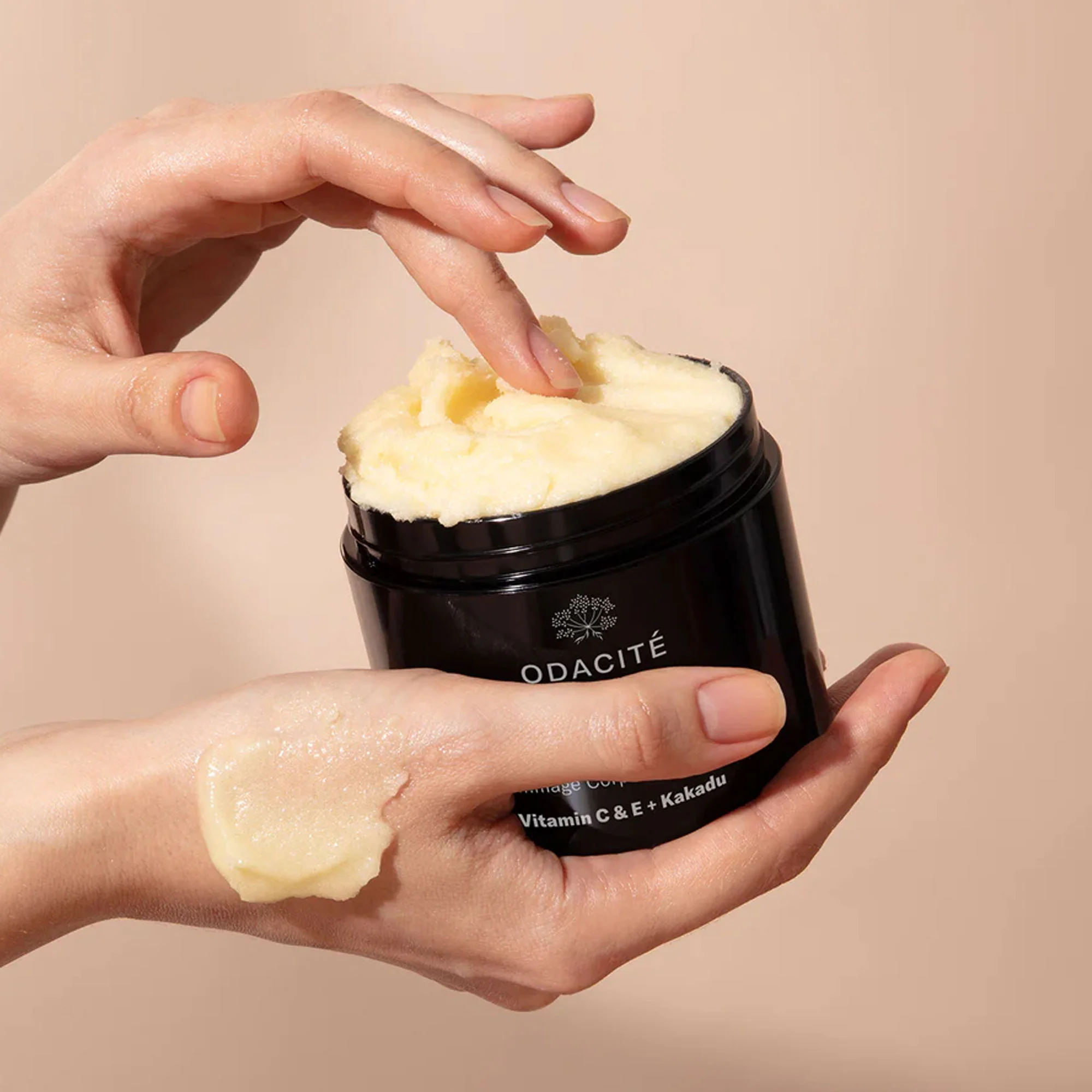 Odacite C-Smooth Hydra-Firm Body Polish - Image 3