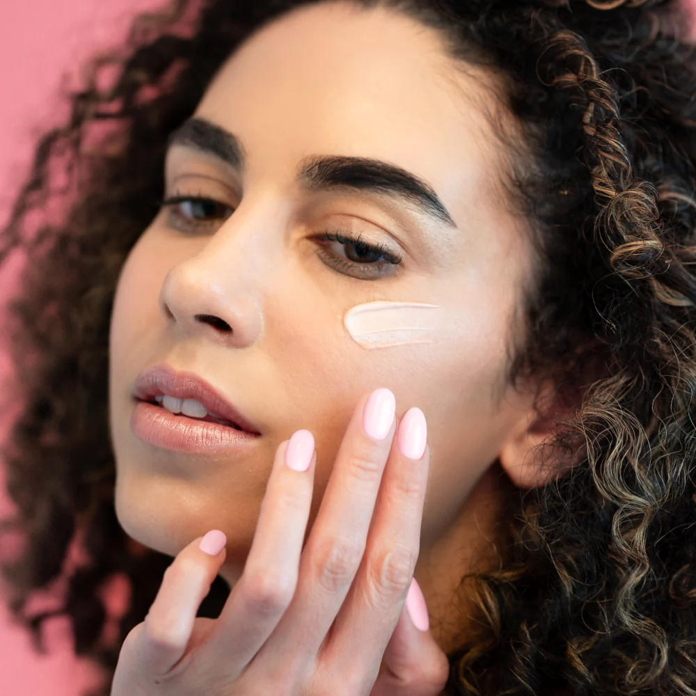 The Organic Pharmacy Rose Rejuvenating Face Cream - Image 4