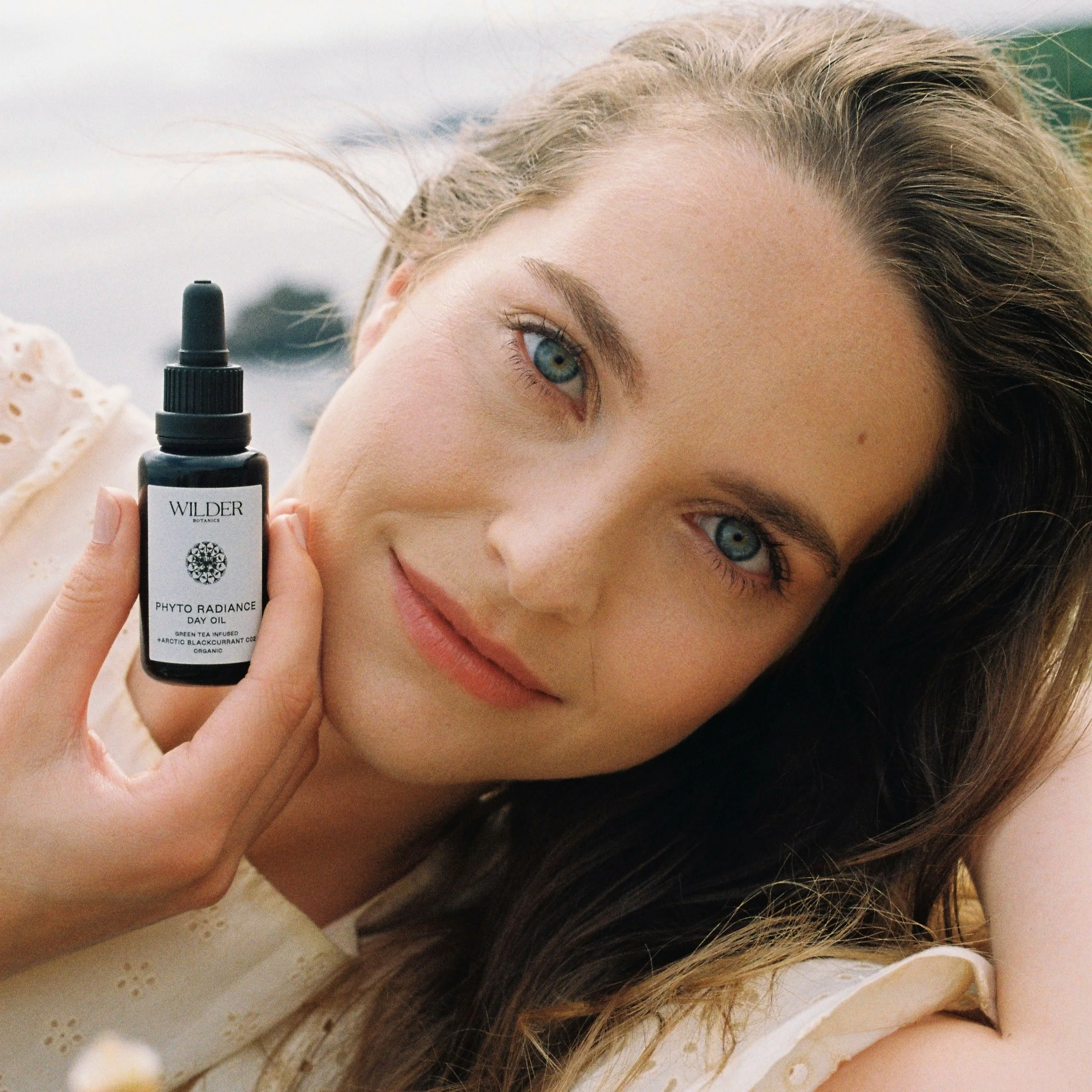 Wilder Botanics Phyto Radiance Day Oil - Image 5