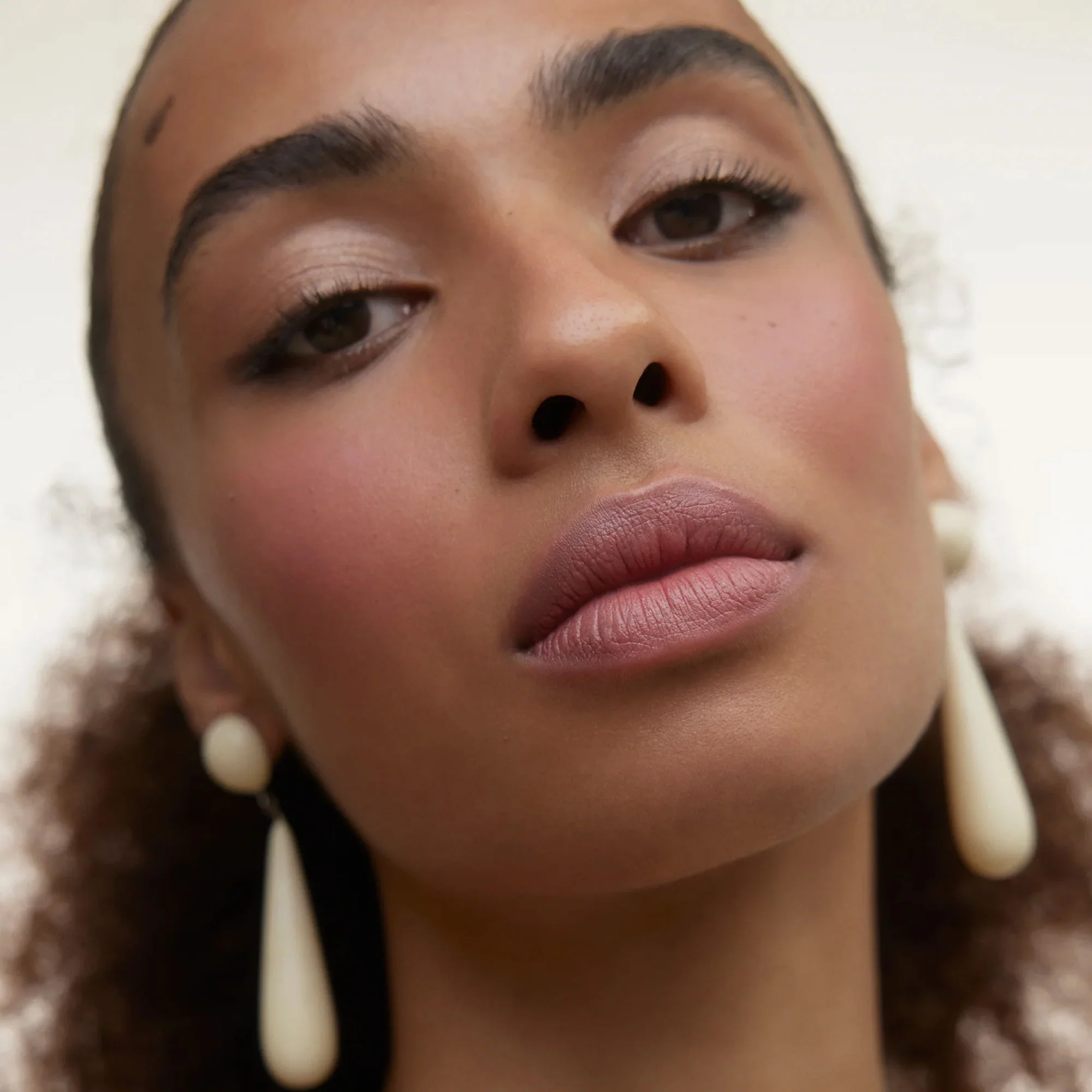 Wonderblush Le Rouge Lipstick - Image 3